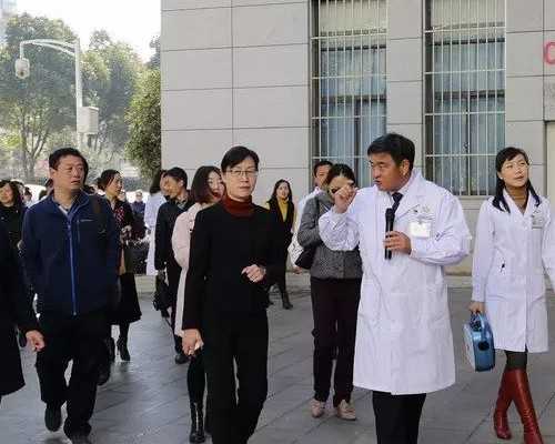 代孕生机构供卵,试管婴儿取精子过程详解，中途抽烟不可取！